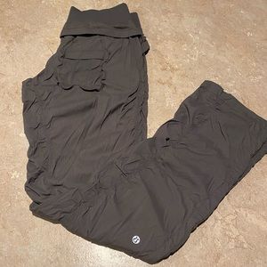 Lululemon quick step pants. Size 6. Dark forest green. Excellent condition